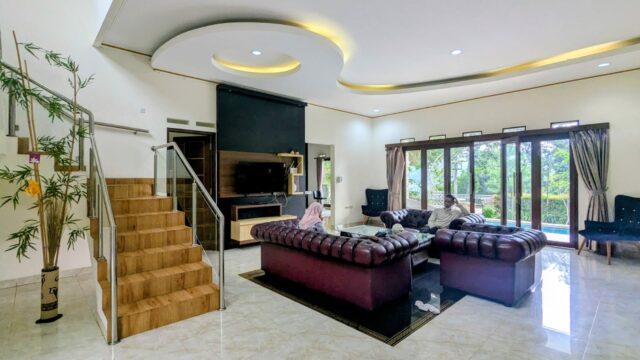 WhatsApp-Image-2025-12-04-at-4.28.58-PM-2